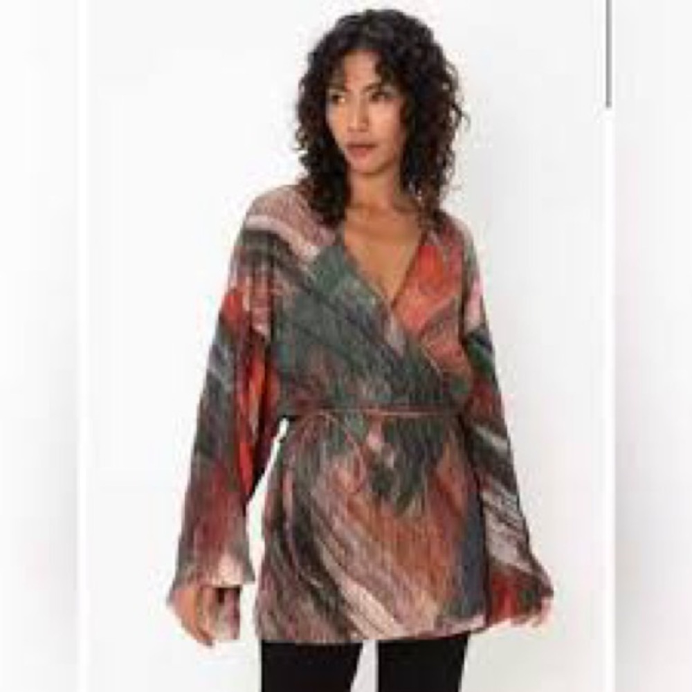 ZARA NWT Pleated Wrap Top Multicolor Abstract Print Size L Long Sleeve Blouse